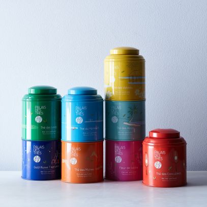 a1e2b36f-2692-4084-a9fe-50f71a9c0236--2017-0721_palais-des-thes_colorful-stackable-tea-tins_family_silo_rocky-luten_008.jpg